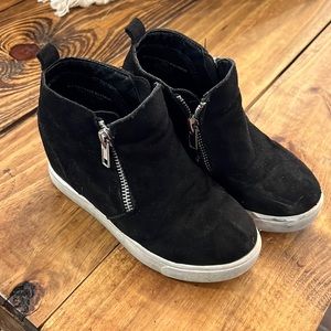 Girls Soda Shoes Size 13